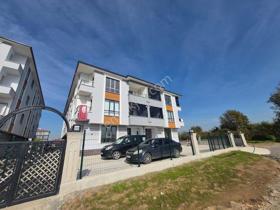 Hak Emlak'tan Ebeveyn Banyolu Prestij 1 Yanı Satılık 3+1 Daire