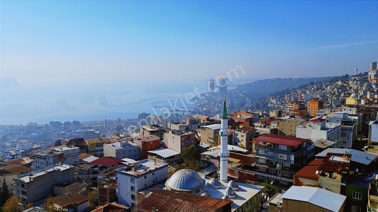 Bayraklı Zemin Ticari 4 Kat İmarlı Fırsat Arsa