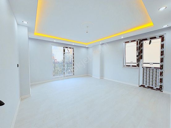 Net'den Atatürk Caddesinde Yerden Isıtmalı 3+1 110m2 Lüks Arakat