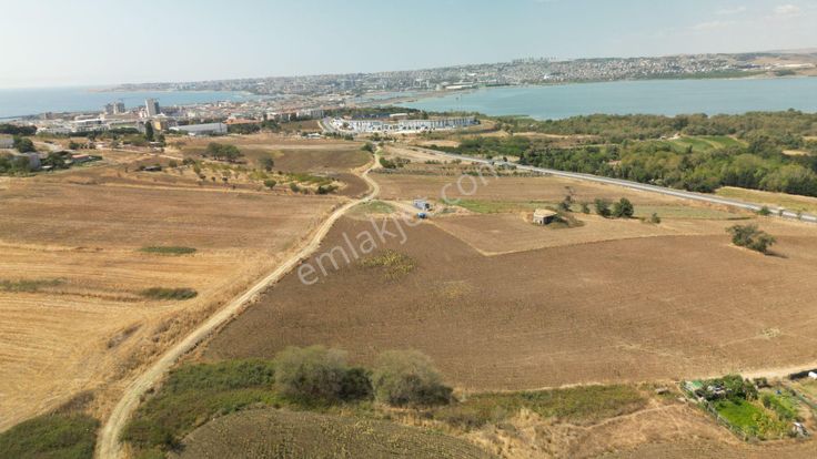 Büyükçekmece'de 200 M² Villa Sitelerine Komşu Satılık Arsa