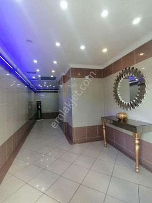 Güzelyalı Uğur Mumcuda Bulvar Üstü İskanlı Dg Göl Manzaralı 3+1