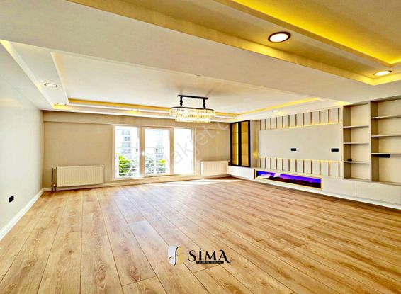 Metrobüse 9 Dk Mesafede Site İçi 2+1 Yatırımlık Lüks Daire