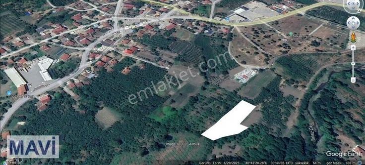 Remax Maviden Çamlıca Merkezde İmar Sınırında 2.495 M² Tarla