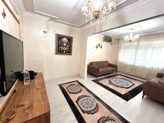 Sefaköy Merkezde 2+1 100m2 Masrafsız Halkalı Cd Yakın Satılık