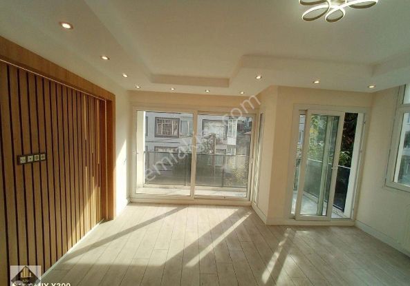 Poligon'da Cadde Paraleli 3+1 Lüks Tadilatlı Otoparklı Arakat