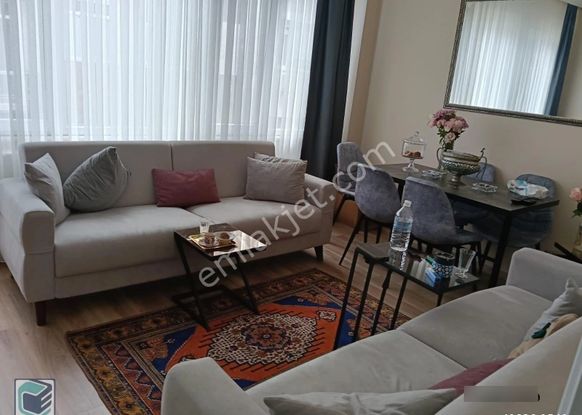 Bakırköy Y.mah Marmaraya Sahile Semt Pazarına 2 Dk Yürüme Mesade De 80 M2 2+1 Ara Kat