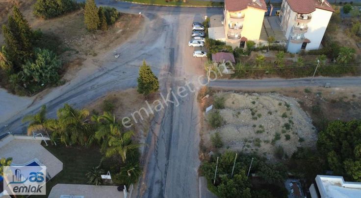 Side'de 550 M2 Köşe Başı Satılık Arsa