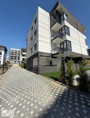 Kayapa Çamlık Mahallesinde Havuzlu Site İçerisinde 3+1 Daire