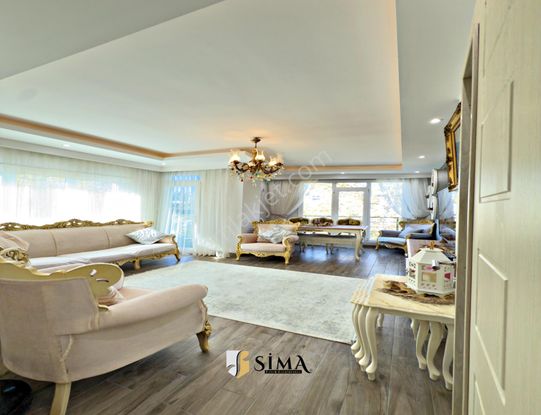 Beylikdüzü Belinay Evlerinde Satılık 4+2 Ebeveyn Banyolu Doublex Günvenlik Otopark