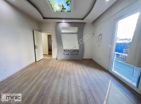 Sarılar Yeni Mahalle'de Satılık 3+1 Geniş Bahçe Kat Daire