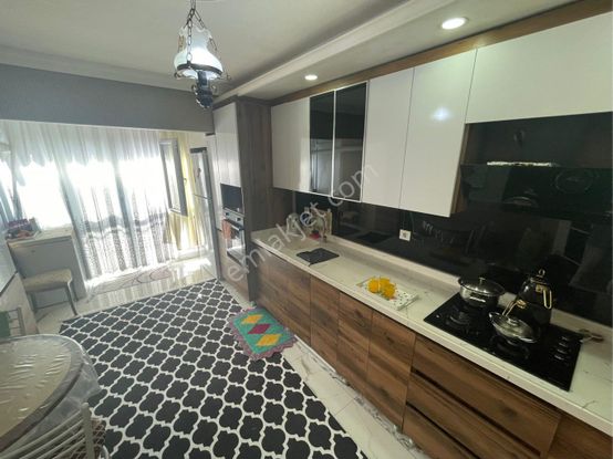 Sincan Plevne Mh.'de Cadde Üzeri Lüks Yapılı Satılık 3+1 Daire