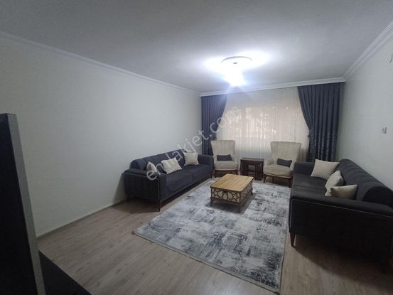 Sincan Plevne Mah.de Acil Satılık 3+1 Cadde Cepheli Daire