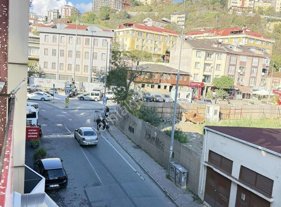 Cadde Üzerinde Kiralık 100m2 2 Kat Ofis Katı