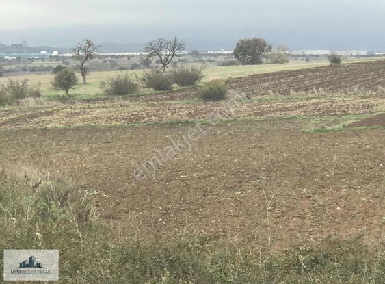 Eski Balıklıda Köy Merkezine Çok Yakın Verimli Düz Arazi..