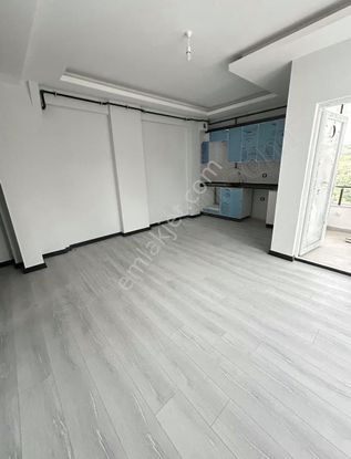 Toplu Konut Bulvarı'nda Yüksek Kredili Fırsat 1+1 Daire