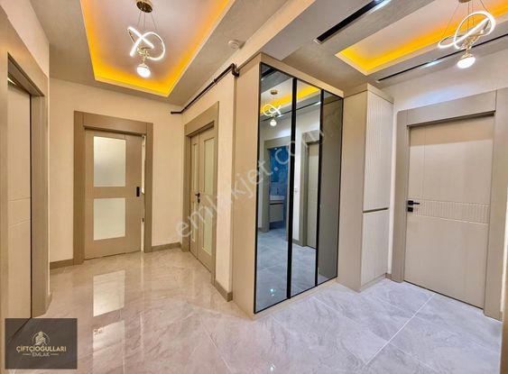 Çiftçioğullarından▃şehrin Kalbinde Sıfır E.banyolu Asansörlü 3+1