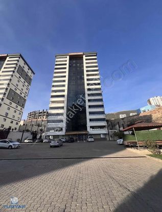 Binevler Turyaptan Anıl Bey Sitesinde Satılık Lüks 4+1