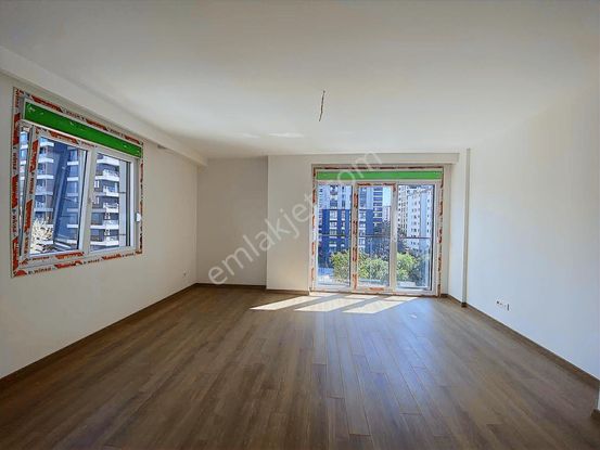 Turyap'tan Erenköy'de Marmaray'a 5dk Mesafede Sıfır 3+1 Daire