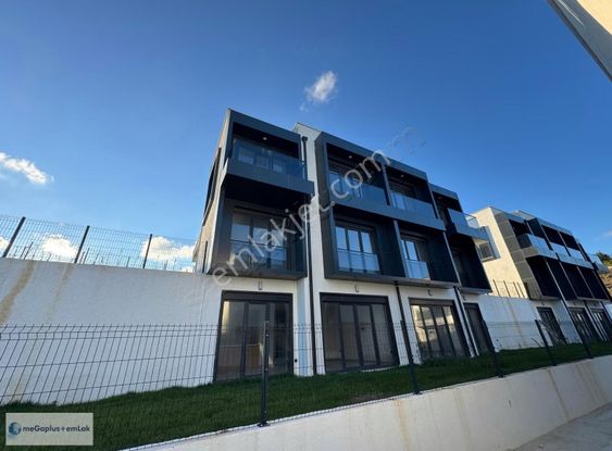 Şile İmrenliköyü Doğa Ve Denize Komşu Site İçerisinde 1+1 Daire