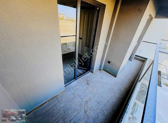 Saraycık Bordo Prestijde 5 Katta Sıfır 3+1 Havuzlu Site