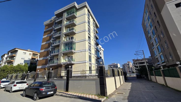 Yalı Mahallesinde Muhteşem Konumlu 1+1 Satılık Daire