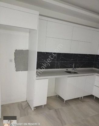 Batıkent Mahallesi'nde Site İçinde Özel Garajlı Giyinme Odalı 3+1 Lüks Daire