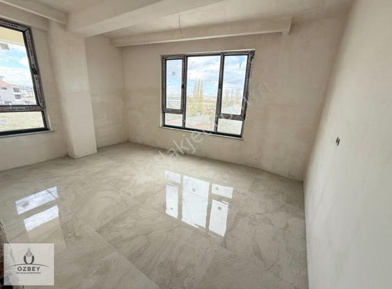 Özbey Emlaktan Şirintepe Mh Köşe Bina Ara Kat Sıfır 2+0