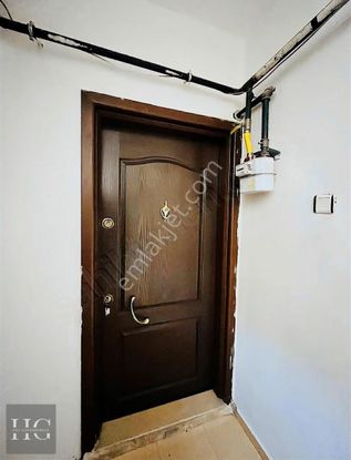 Has Gayrimenkul ' Den Satılık Geniş 3+1 Karacaoğlan Mah.'de