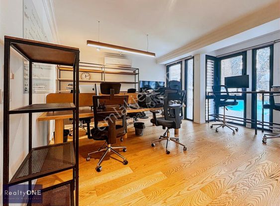 R-one Serdar-ı Ekrem Yeni Binada Balkonlu 150m2 Kiralık Ofis-eng