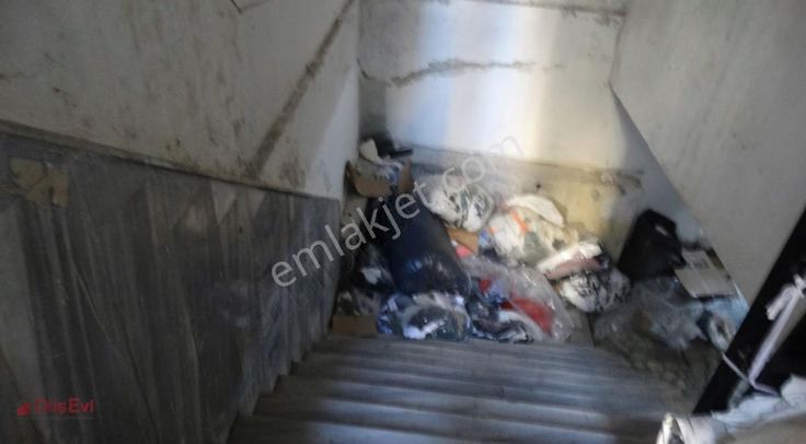 Bağcılar Yıldıztepe Mah.280 M2 Atölye Dükkan