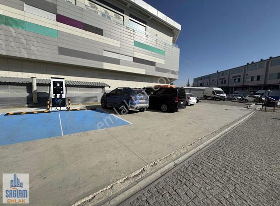 Sağlam Emlaktan Park Afyon Rezidans Da Kiralık Geniş Büro