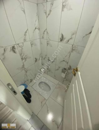 Aziz Emlak'tan 3 + 1 Bağı Mutfak Yalınayak Ta Acil Satılık Daire