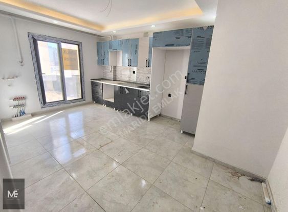 Maride Emlak`tan Hastane Yanı Kiralık 2+0 Ayrı Mutfaklı Daire