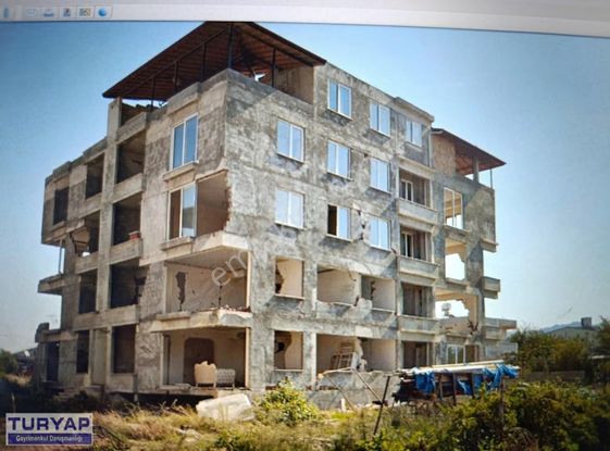 Subaşı Mah Satılık Orta Hasarlı 3+1 Daire