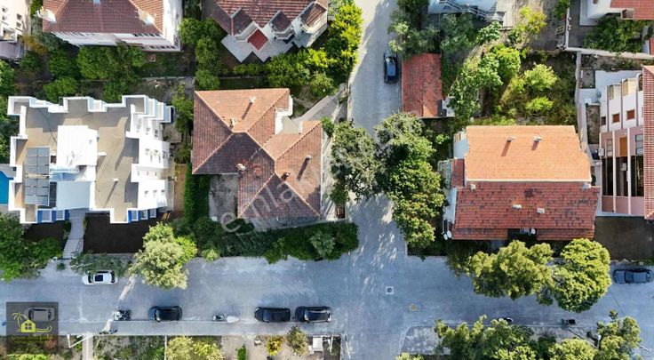 Çeşme Marina Mevkii Bahçeli Yerden Isıtmalı Doğalgazlı