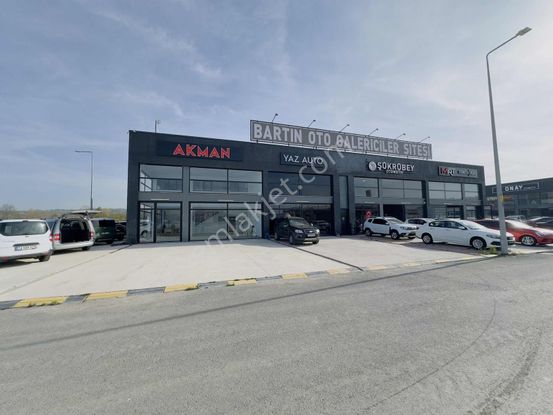 Merkez Galericiler Sitesi Köşe Ve 2 Cepheli Kiralık Dükkan