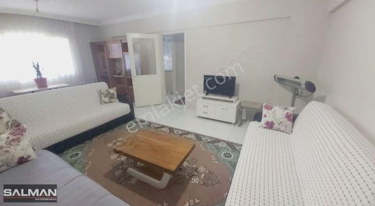 Esatpaşa Mh. 1200 Sk.'ta Üç Cepheli Satılık 3+1 Ferah Daire