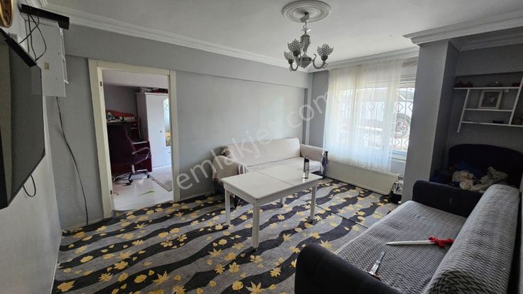 Akdere Mehmet Ali Altın Cadde Üzeri 3+1 Giriş Kat