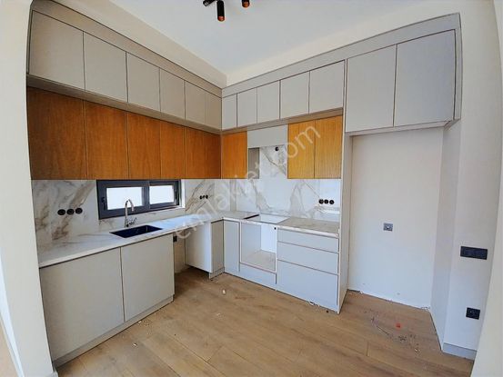 Dereköy'de Butik Sitede Satılık 2+1 Üst Kat Daire