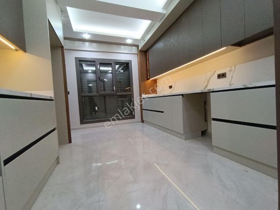 Naz Bayrak Mevki Satılık 3+1 Ultra Lüks