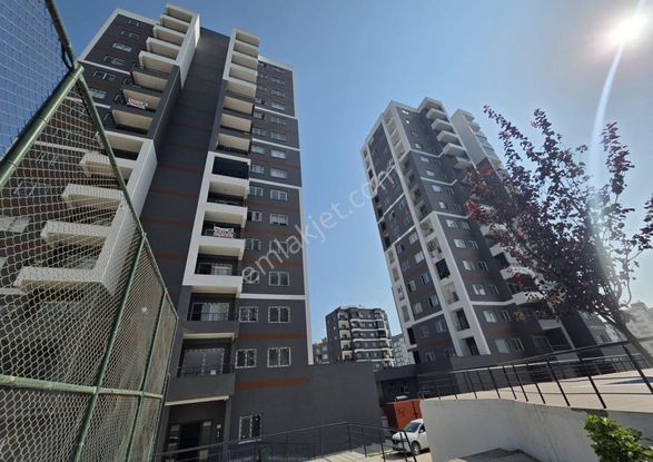 Karınca'dan Tece'de İskanlı Havuzlu Kaçmaz Fiyata 2 Banyolu 2+1