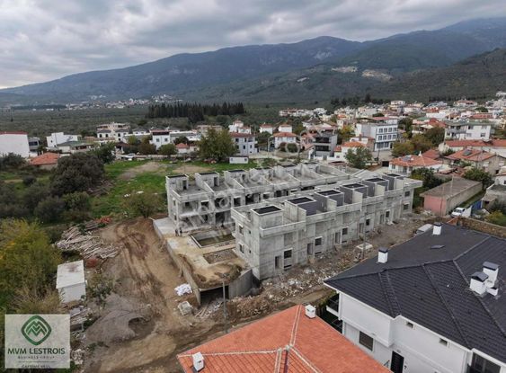 Doğayla İç İçe,kapalı Garajlı Satılık Villa- Balıkesir- Edremit