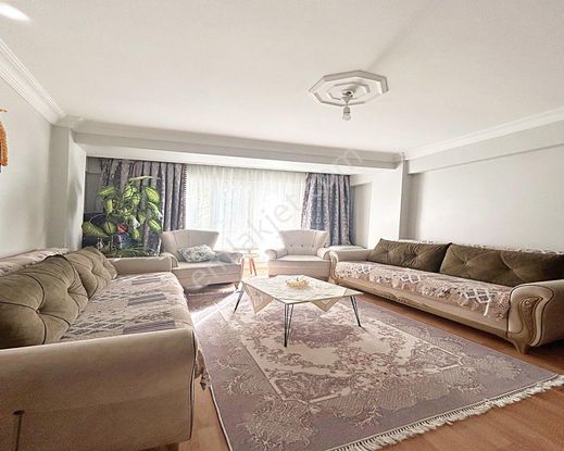 Esenyurt Merkez Mah Cadde Üzeri 2+1 Kelepir Arakat