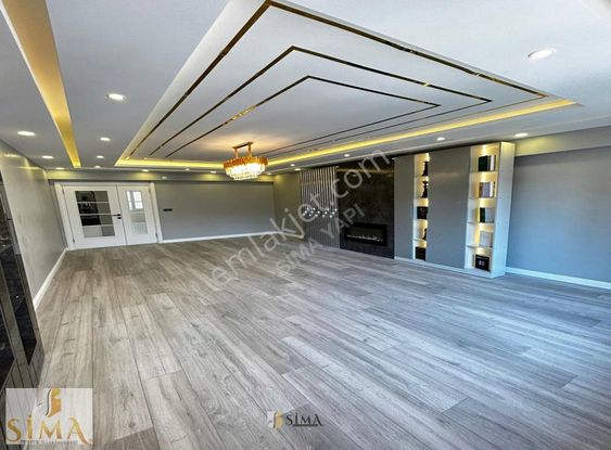 Metrobüse Yakın Sıfır Binada Full Dekorlu 3+1 130m2 Daire