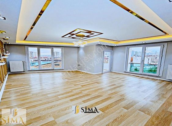 Sima Yapı'dan Caddeye Yakın Çift Balkonlu Geniş M2 2+1 Satılık Daire