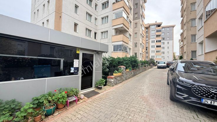 Merkezi Lokasyonda,metro'ya Yakın,site İçinde 3+1 Arakat Daire