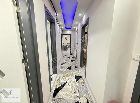 Kirvem Emlak'tan Saruhan Mah. De 2+1 Daire - Kapalı Mutfak