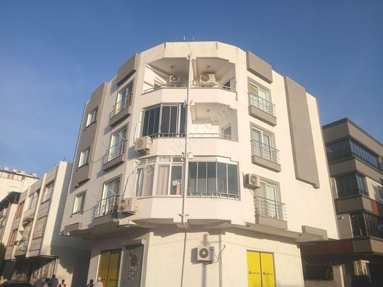 Pirireis Mahallesinde Köşebaşı Amerikan Mutfak Ana Cadde Üzeri Yeni Yapılı Satılık Temiz Daire