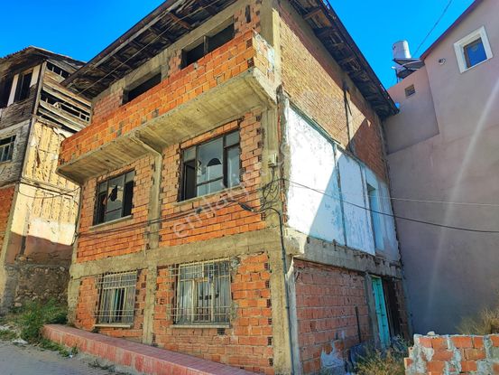 Kastamonu Emlak Gayrimenkul'den Honsalarda 3 Katlı Müstakil Bina