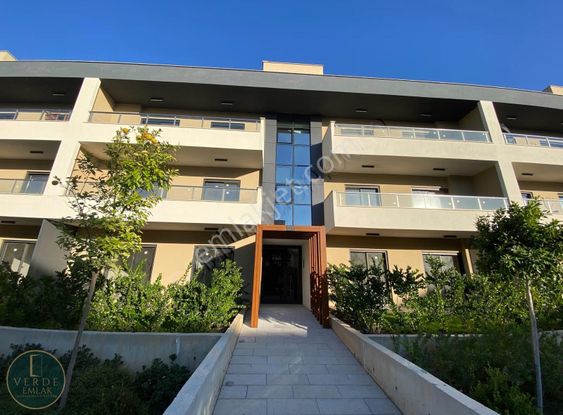 Gaziemir Mia Sarnıçta 3+1 Havuz Manzaralı Lüks Daire